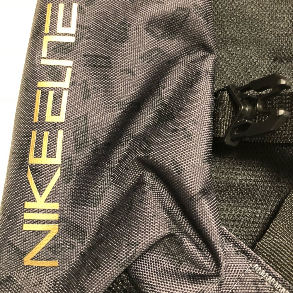 NWT🏀 NIKE ELITE HOOPS BACKPACK 🎒 LOTS OF STORAGE - Picture 3 of 8